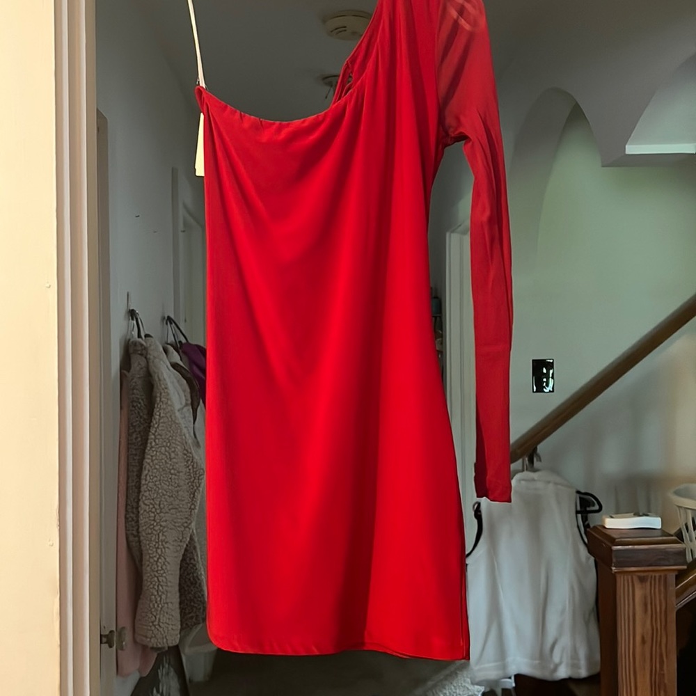 GORGEOUS RED DRESS